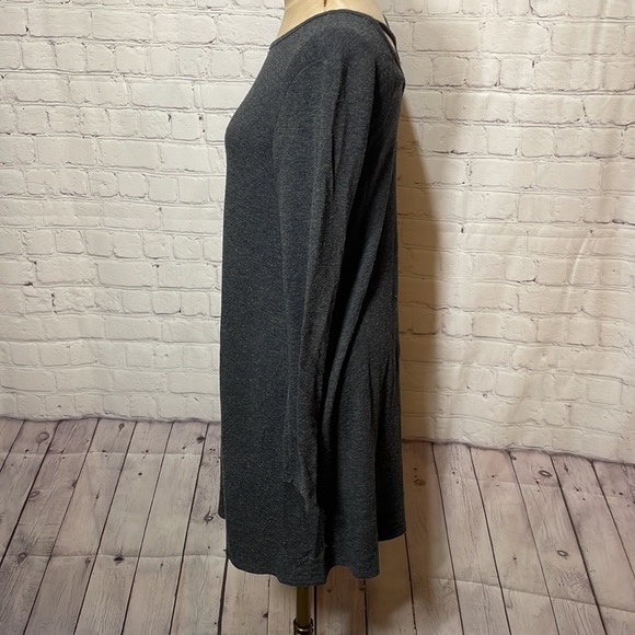 Alya Gray Dress with cross back size small - Picture 6 of 8